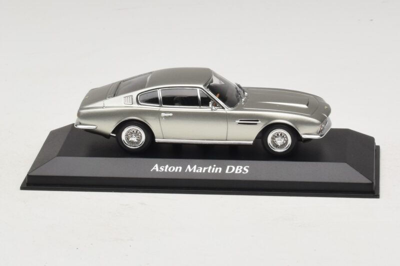 Aston Martin DBS Sidabrinis Maxichamps 1:43 940137600 Metalas