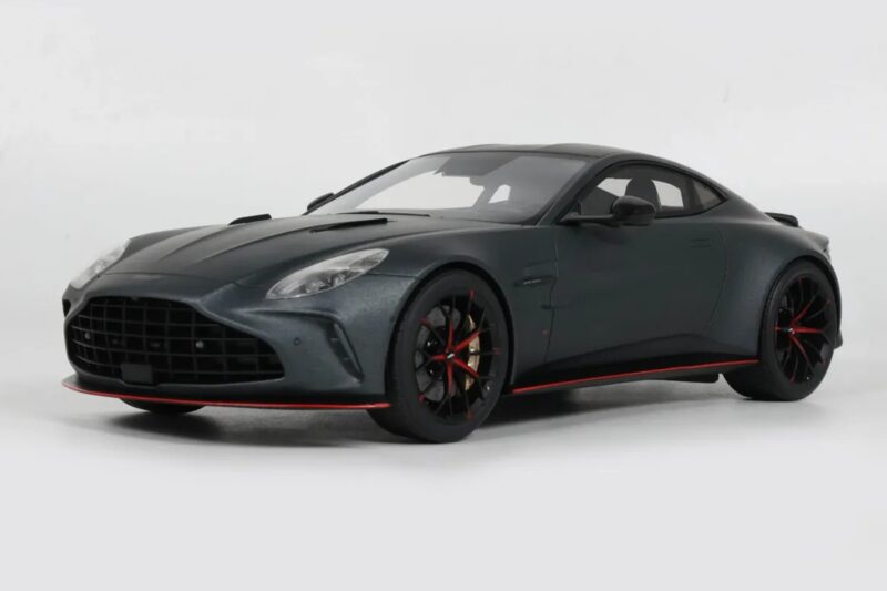 Aston Martin Vantage S Satin Xenon Grey GT Spirit 1:18 GT1017 Derva