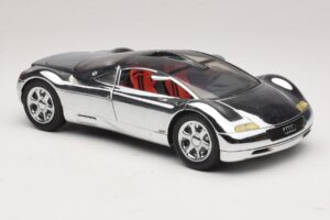 Audi Avus Quattro Chrome Silver Revell 1:18 08830 Metalas - nuotrauka 6 iš 8
