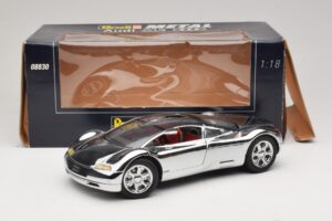 Audi Avus Quattro Chrome Silver Revell 1:18 08830 Metalas - nuotrauka 8 iš 8