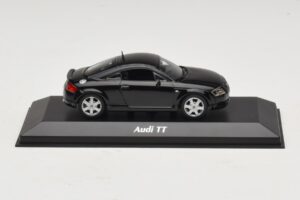Audi TT 8N Juodas Maxichamps 1:43 940017221 Metalas