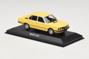 BMW 520 E12 Geltonas Maxichamps 1:43 940023001 Metalas - nuotrauka 3 iš 5