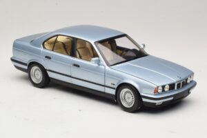 BMW 535i E34 Šviesiai Mėlyna Metalik Minichamps 1:18 100024007 Metalas - nuotrauka 6 iš 8