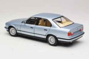 BMW 535i E34 Šviesiai Mėlyna Metalik Minichamps 1:18 100024007 Metalas - nuotrauka 7 iš 8