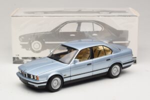 BMW 535i E34 Šviesiai Mėlyna Metalik Minichamps 1:18 100024007 Metalas - nuotrauka 8 iš 8