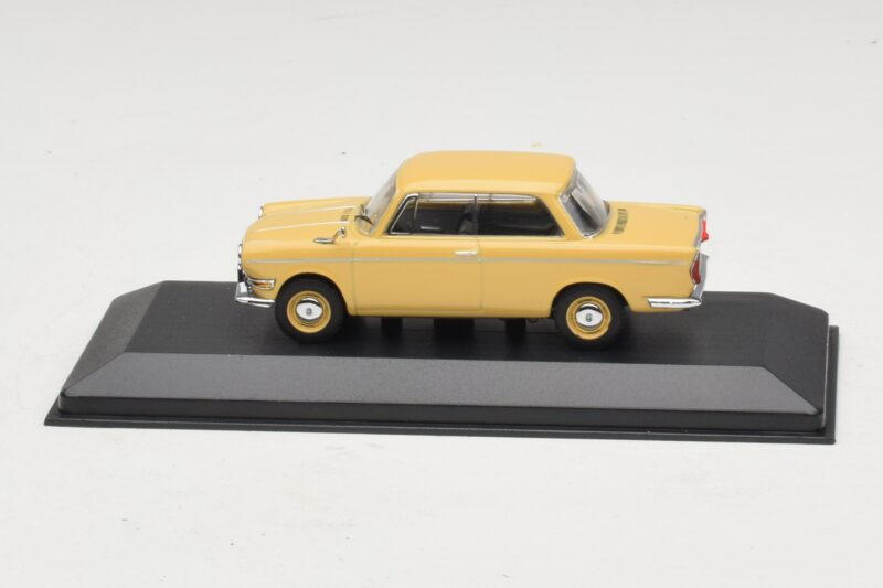 BMW 700 Coupe Geltonas Pakaitinė Dėžė Minichamps 1:43 80420153662-R1 Metalas