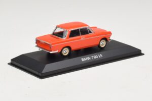 BMW 700 LS Raudonas Maxichamps 1:43 940023701 Metalas - nuotrauka 2 iš 5