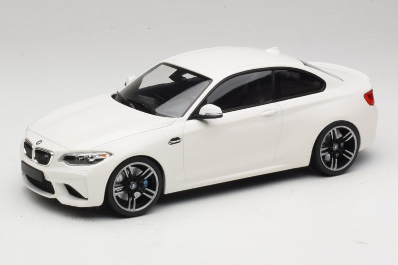 BMW M2 F87 Baltas Minichamps 1:18 155026104 Metalas