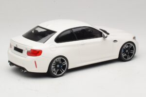 BMW M2 F87 Baltas Minichamps 1:18 155026104 Metalas - nuotrauka 2 iš 6