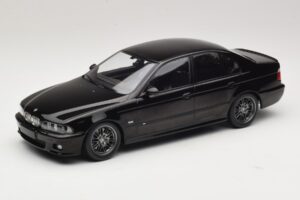 BMW M5 E39 Juodas KK-Scale 1:18 KKDC181623 Metalas