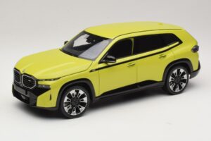 BMW XM G09 Geltonas Minichamps 1:18 BMW XM G09 Geltonas Minichamps 1:18 110023302 Metalas