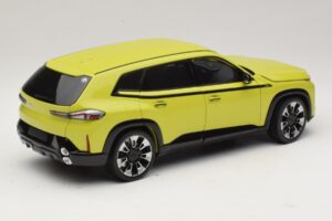 BMW XM G09 Geltonas Minichamps 1:18 110023302 Metalas - nuotrauka 3 iš 8
