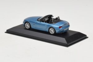 BMW Z4 E85 Šviesiai Mėlyna Metalik Pakaitinė Dėžė Minichamps 1:43 80420144054-R1 Metalas - nuotrauka 3 iš 5