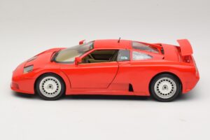Bugatti EB110 Raudonas Bburago 1:18 3055-P1 Metalas - nuotrauka 4 iš 8