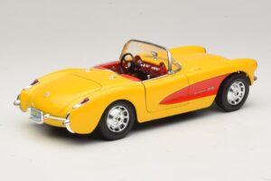 Chevrolet Corvette C1 Kabrioletas Geltonas Raudonas Bburago 1:18 3034-M2 Metalas - nuotrauka 3 iš 8