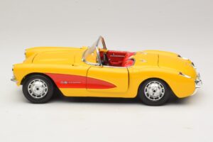 Chevrolet Corvette C1 Kabrioletas Geltonas Raudonas Bburago 1:18 3034-M2 Metalas - nuotrauka 4 iš 8
