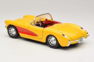 Chevrolet Corvette C1 Kabrioletas Geltonas Raudonas Bburago 1:18 3034-M2 Metalas - nuotrauka 7 iš 8