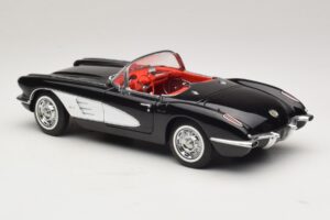 Chevrolet Corvette C1 Tuxedo Black AUTOart 1:18 71142 Metalas - nuotrauka 7 iš 8