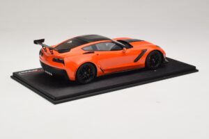 Chevrolet Corvette C7 ZR-1 High Voltage Tint TopSpeed 1:18 TS0147 Derva - nuotrauka 2 iš 6