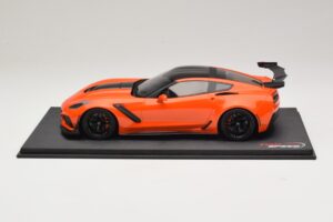 Chevrolet Corvette C7 ZR-1 High Voltage Tint TopSpeed 1:18 TS0147 Derva - nuotrauka 3 iš 6