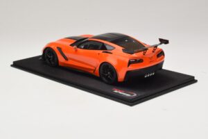 Chevrolet Corvette C7 ZR-1 High Voltage Tint TopSpeed 1:18 TS0147 Derva - nuotrauka 5 iš 6