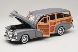 Chevrolet Fleetmaster Woody Pilkas Maisto 1:18 31854 Metalas - nuotrauka 2 iš 8