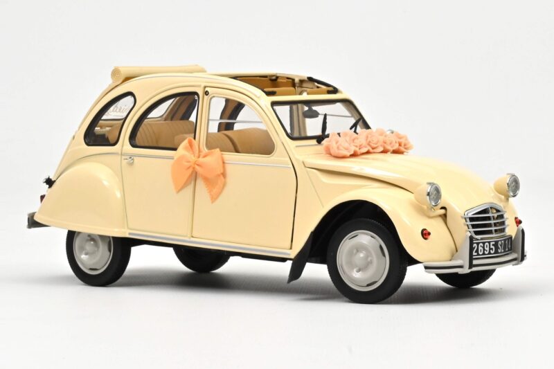 Citroen 2CV Wedding Gift Bėžinis Norev 1:18 181475 Metalas
