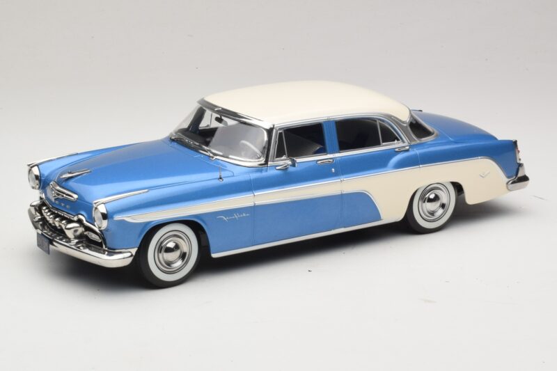 DeSoto Fireflite Sedan Mėlyna Metalik & Kreminė KK-Scale 1:18 KKDC181544 Metalas
