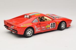 Ferrari 288 GTO #40 Raudonas Bburago 1:18 3027-P4 Metalas - nuotrauka 3 iš 8