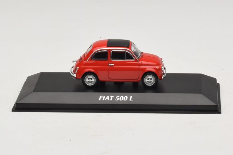 Fiat 500 L Raudonas Maxichamps 1:43 Fiat 500 L Raudonas Maxichamps 1:43 940121600 Metalas
