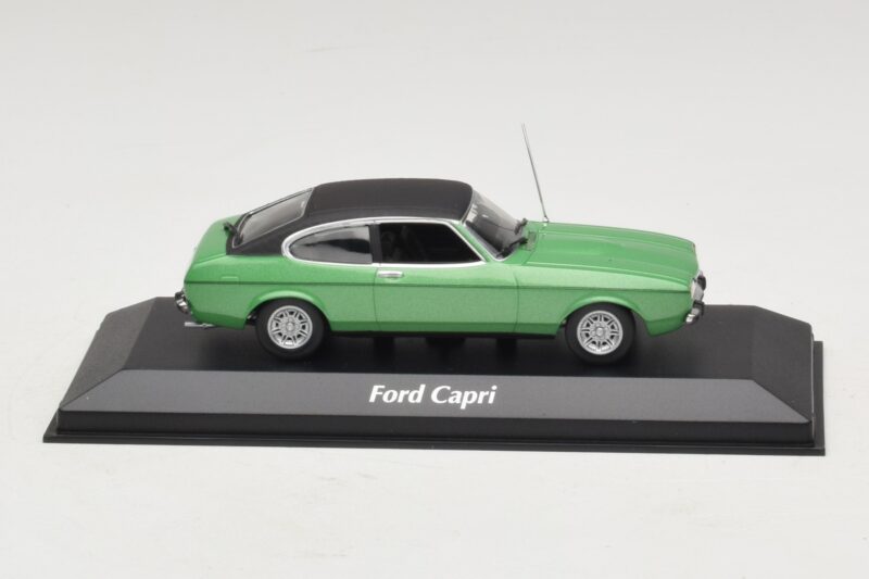 Ford Capri II Žalia Metalik Maxichamps 1:43 940081200 Metalas