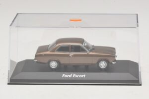 Ford Escort Mk1 Ruda Metalik Maxichamps 1:43 940081000 Metalas - nuotrauka 4 iš 5
