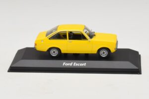 Ford Escort Mk2 Geltonas Maxichamps 1:43 Ford Escort Mk2 Geltonas Maxichamps 1:43 940084100 Metalas