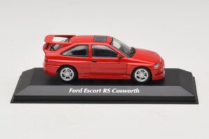 Ford Escort RS Cosworth Raudonas Maxichamps 1:43 940082100 Metalas