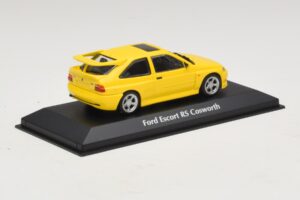 Ford Escort RS Cosworth Geltonas Maxichamps 1:43 940082101 Metalas - nuotrauka 2 iš 5