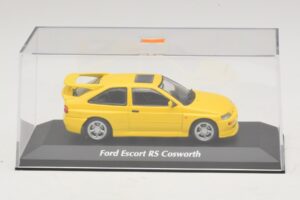 Ford Escort RS Cosworth Geltonas Maxichamps 1:43 940082101 Metalas - nuotrauka 4 iš 5