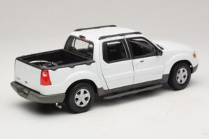 Ford Explorer Sport Trac Baltas Maisto 1:18 36891 Metalas - nuotrauka 3 iš 8