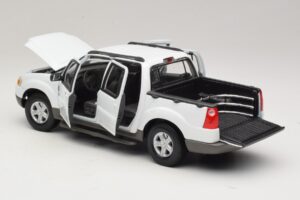 Ford Explorer Sport Trac Baltas Maisto 1:18 36891 Metalas - nuotrauka 5 iš 8