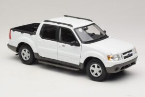 Ford Explorer Sport Trac Baltas Maisto 1:18 36891 Metalas - nuotrauka 6 iš 8