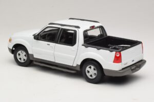 Ford Explorer Sport Trac Baltas Maisto 1:18 36891 Metalas - nuotrauka 7 iš 8
