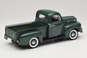 Ford F-1 Žalia Road Legends 1:18 92218 Metalas - nuotrauka 3 iš 8