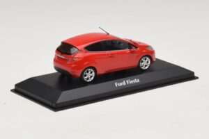 Ford Fiesta Mk7 Raudonas Maxichamps 1:43 940088000 Metalas - nuotrauka 2 iš 5
