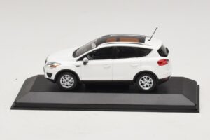 Ford Kuga Mk1 Baltas Atstovo Leidimas Minichamps 1:43 KUGA002 Metalas