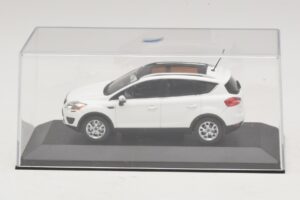 Ford Kuga Mk1 Baltas Atstovo Leidimas Minichamps 1:43 KUGA002 Metalas - nuotrauka 4 iš 5