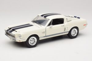 Ford Shelby GT500KR Baltas Road Legends 1:18 92168 Metalas