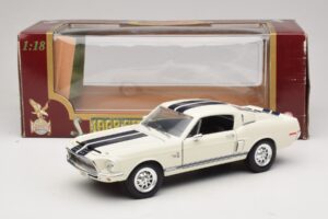 Ford Shelby GT500KR Baltas Road Legends 1:18 92168 Metalas - nuotrauka 8 iš 8