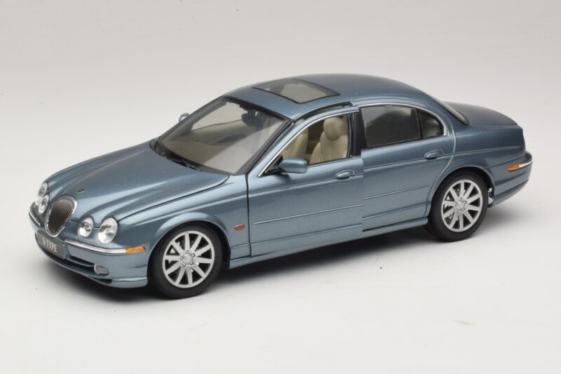 Jaguar S-Type X200 Mėlynas Maisto 1:18 31865 Metalas