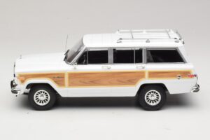 Jeep Grand Wagoneer Baltas KK-Scale 1:18 KKDC181111 Metalas - nuotrauka 3 iš 6