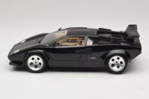Lamborghini Countach 5000 Quattrovalvole Juodas Bburago 1:18 3337 Metalas - nuotrauka 4 iš 8