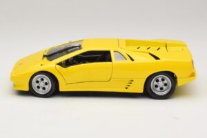 Lamborghini Diablo Geltonas Maisto 1:18 32803 Metalas - nuotrauka 4 iš 8